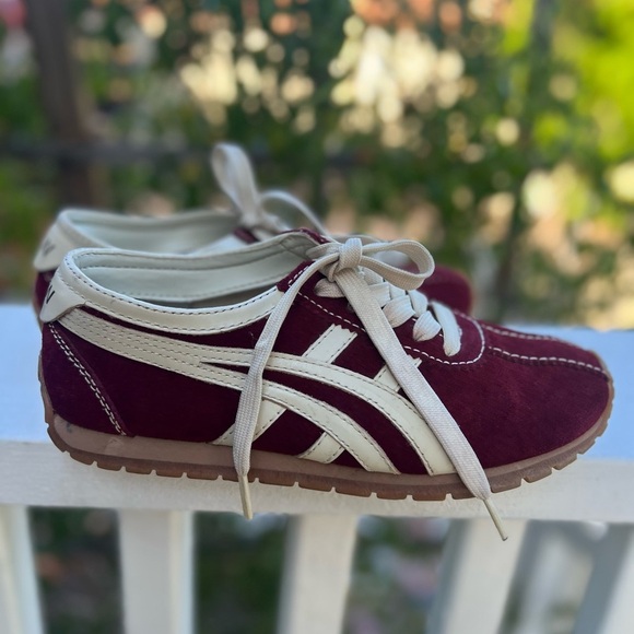 Nine West Burgundy and Cream Sneakers Cloud 9 Size 51/2 Women's Burgandy Y2K - Picture 7 of 11